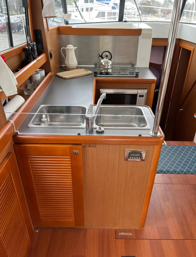 Slide: The Image of Beneteau Swift Trawler 34 2014 - 51