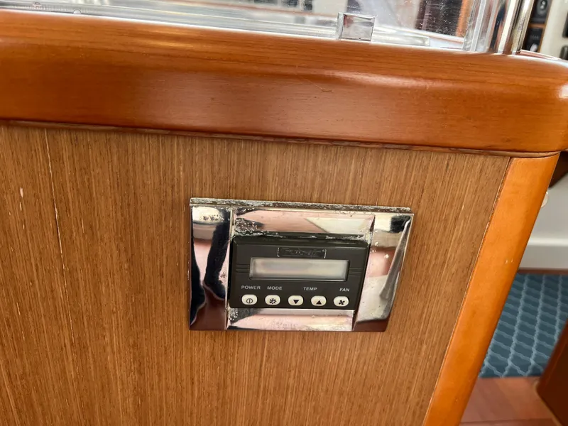 Slide: The Image of Beneteau Swift Trawler 34 2014 - 53