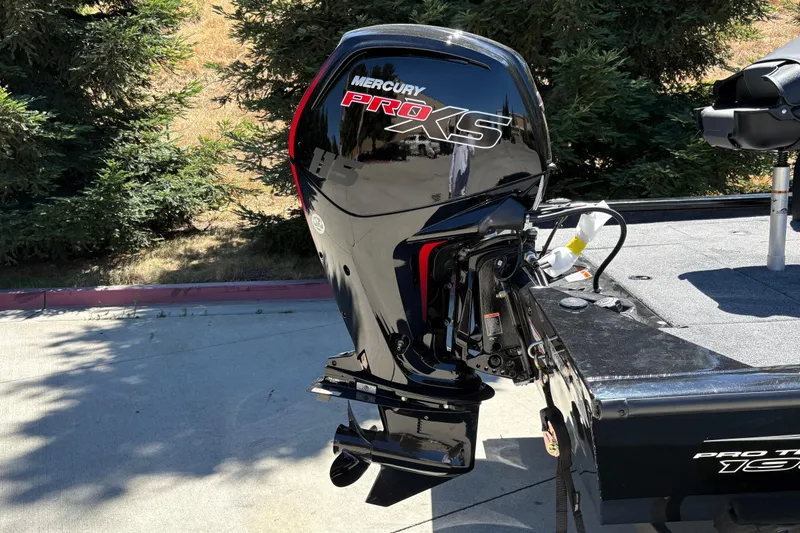 Slide: The Image of 2026 Tracker Pro Team 190 boat with Mercury Pro XS outboard motor. - 13