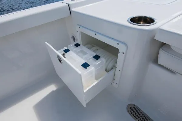Slide: The Image of Sea Pro 248 Bay 2021 - 11