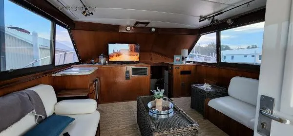Slide: The Image of Hatteras 46 Convertible 1977 - 3
