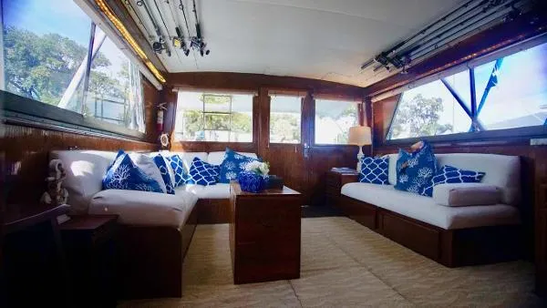Slide: The Image of Hatteras 46 Convertible 1977 - 8