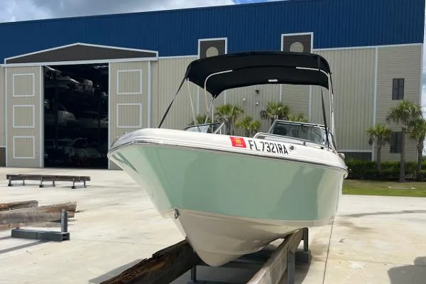 Slide: The Image of Key West 176 Dual Console 2016 - 10