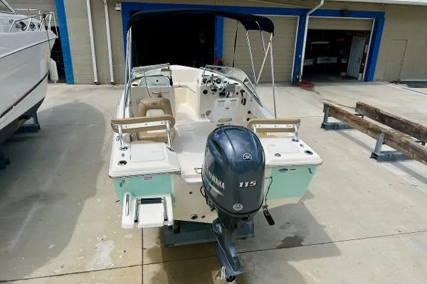 Slide: The Image of Key West 176 Dual Console 2016 - 6