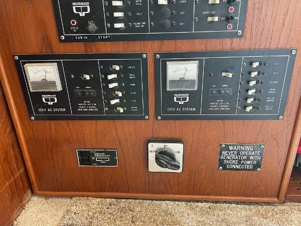 Slide: The Image of Pacemaker 36 Convertible 1988 - 8