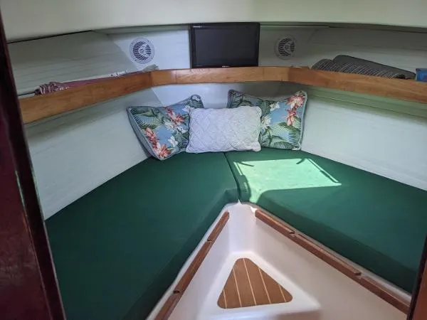 Slide: The Image of Mainship Pilot 34 2000 - 5