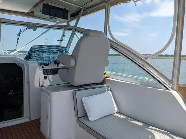 Slide: The Image of Mainship Pilot 34 2000 - 6