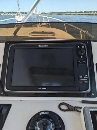 Slide: The Image of Mainship Pilot 34 2000 - 8