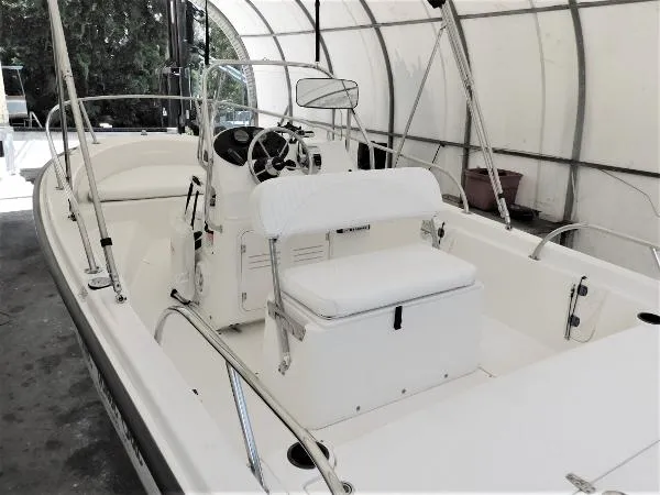 Slide: The Image of Boston Whaler 18 Dauntless 2007 - 9