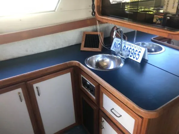 Slide: The Image of Carver Yachts 35 1986 - 5