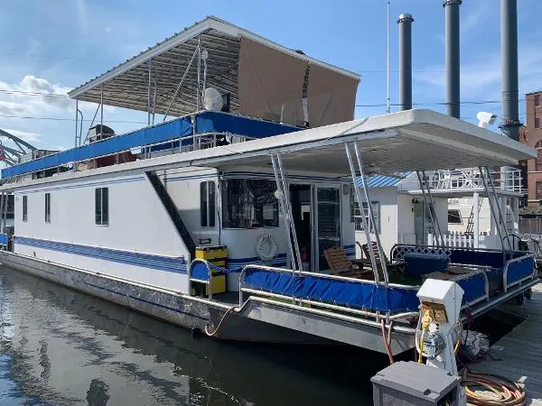 Slide: The Image of Lakeview Houseboat 2006 - 0