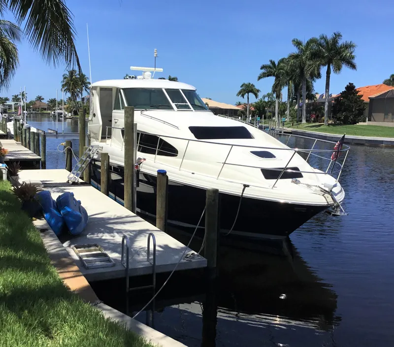 Slide: The Image of Sea Ray 40 Motor Yacht 2005 - 3