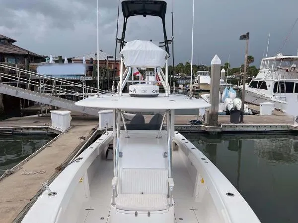 Slide: The Image of Venture 34 Center Console 2000 - 8
