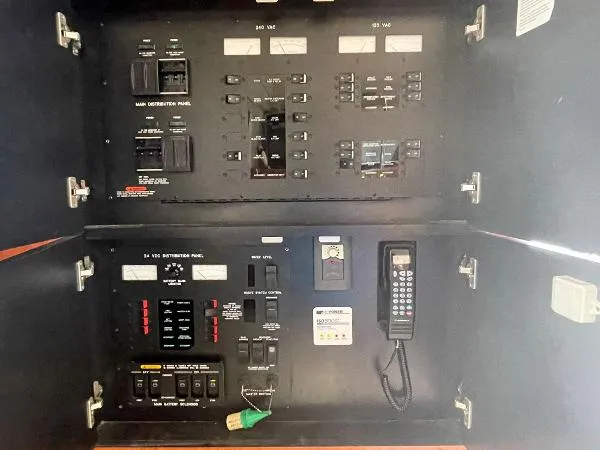 Slide: The Image of Sea Ray 540 Cockpit Motor Yacht 2001 - 11