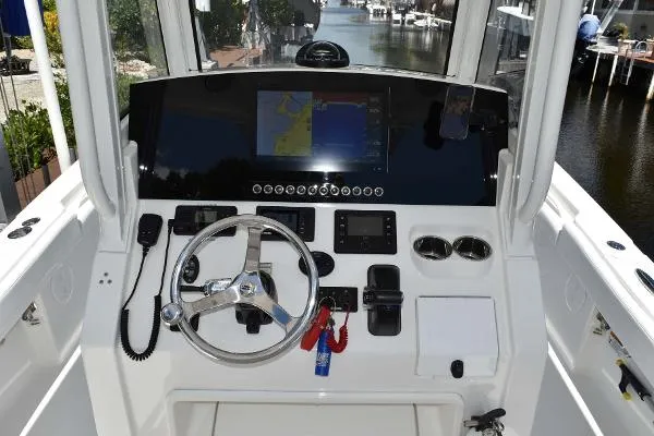 Slide: The Image of Regulator Marine 26XO 2020 - 8