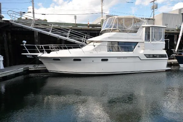 Slide: The Image of Carver Yachts AFT CABIN 38 1991 - 0