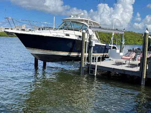 Slide: The Image of Pursuit 3370 Offshore 2006 - 1