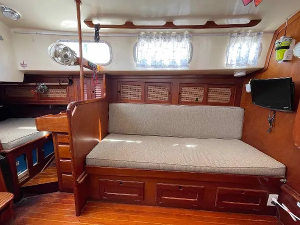 Slide: The Image of Bristol Sloop 1980 - 6