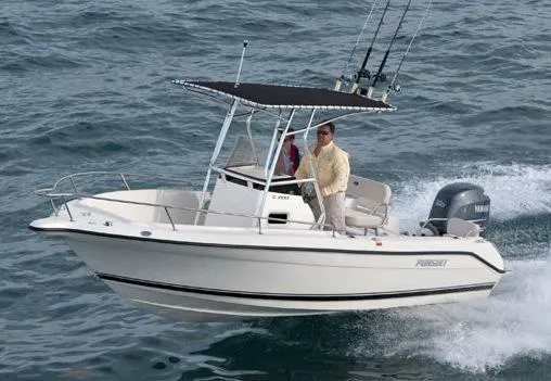 Slide: The Image of Pursuit C 200 Center Console 2012 - 0