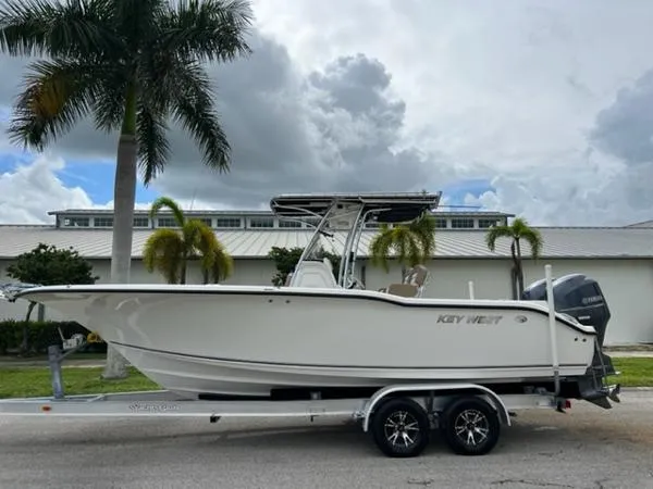 Slide: The Image of Key West 244 Center Console 2013 - 0