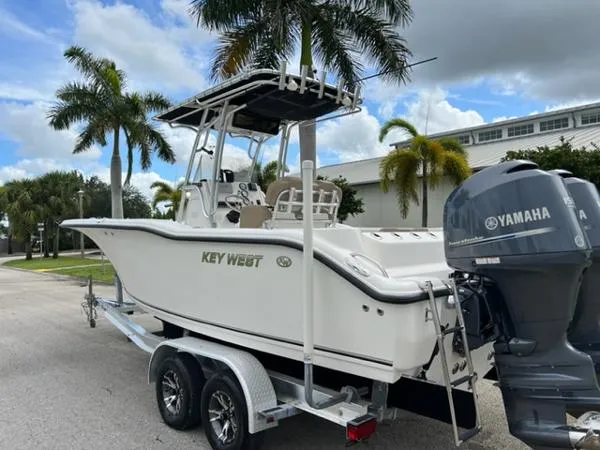 Slide: The Image of Key West 244 Center Console 2013 - 5