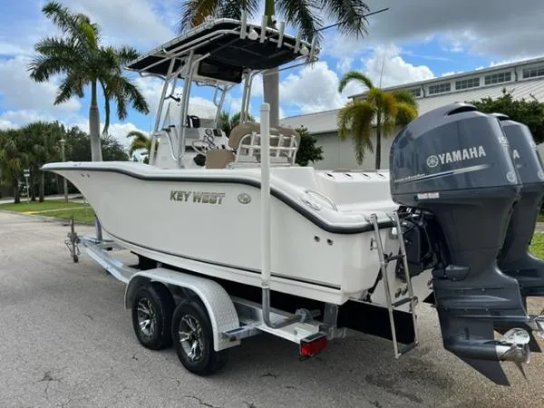 Slide: The Image of Key West 244 Center Console 2013 - 6