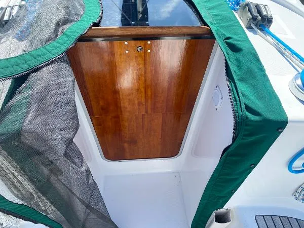 Slide: The Image of Beneteau Oceanis 311 2000 - 11