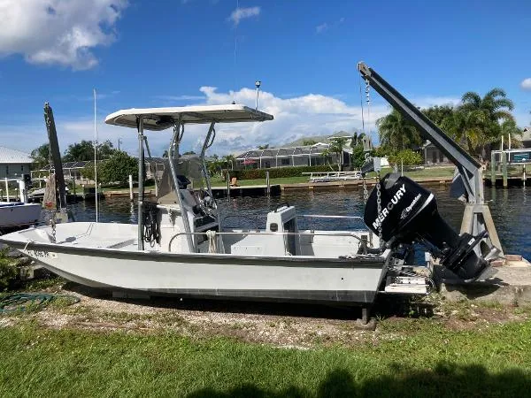 Slide: The Image of Boston Whaler Guardian 17 1993 - 1