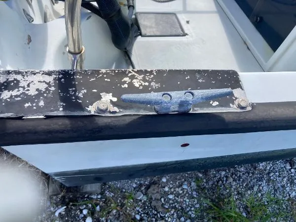 Slide: The Image of Boston Whaler Guardian 17 1993 - 10