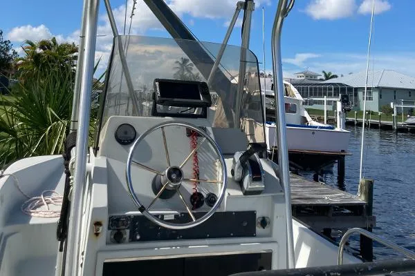 Slide: The Image of Boston Whaler Guardian 17 1993 - 6