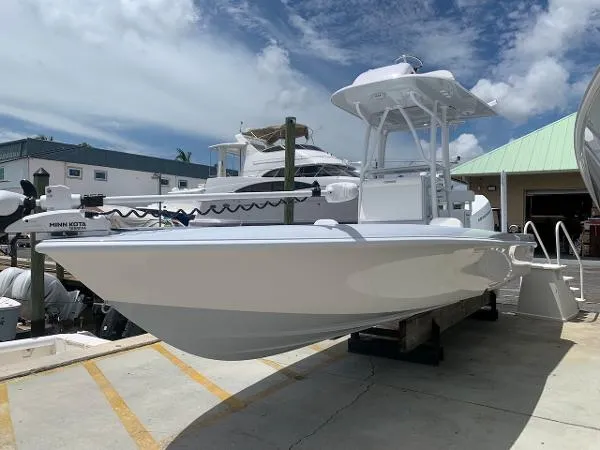 Slide: The Image of Contender 25 Bay 2022 - 3