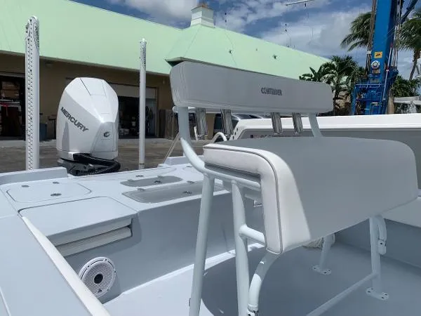 Slide: The Image of Contender 25 Bay 2022 - 9