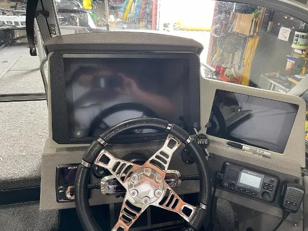 Slide: The Image of Ranger 622 FS Pro 2020 - 9