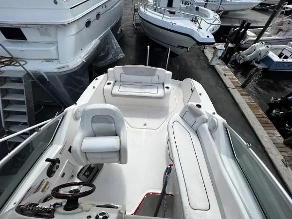 Slide: The Image of Sea Ray 240 Sundancer 2010 - 4