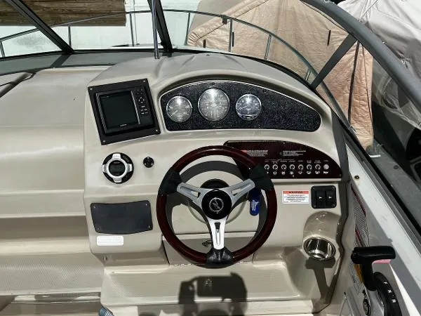 Slide: The Image of Sea Ray 240 Sundancer 2010 - 8
