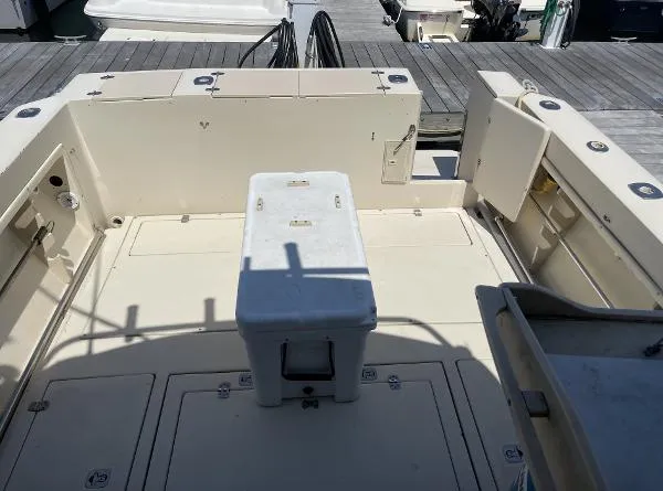 Slide: The Image of Albin 28 Flush Deck 2004 - 7
