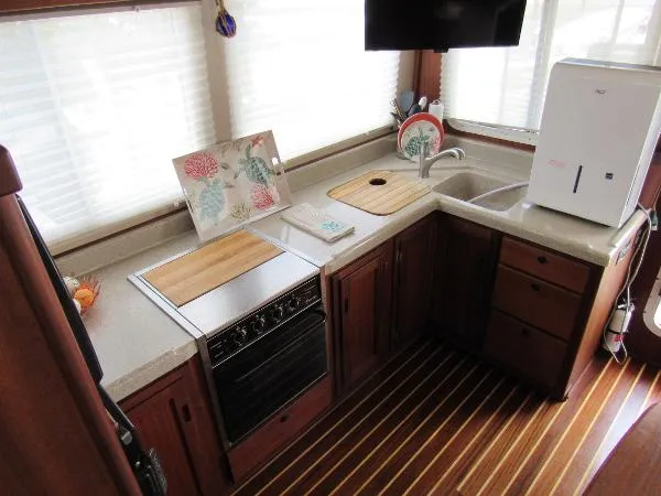 Slide: The Image of American Tug "34" Pilothouse Trawler 2011 - 5