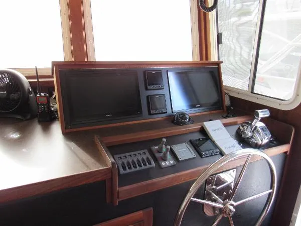 Slide: The Image of American Tug "34" Pilothouse Trawler 2011 - 8