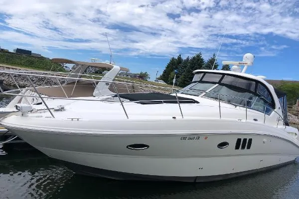Slide: The Image of Sea Ray Sundancer 38 2008 - 0