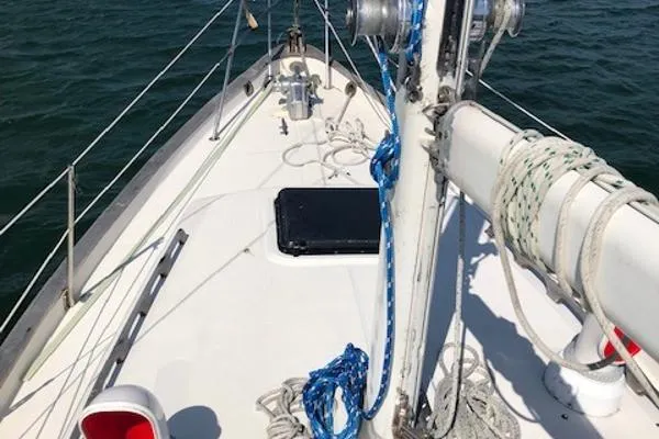 Slide: The Image of Pacific Seacraft Crealock 37 1981 - 10