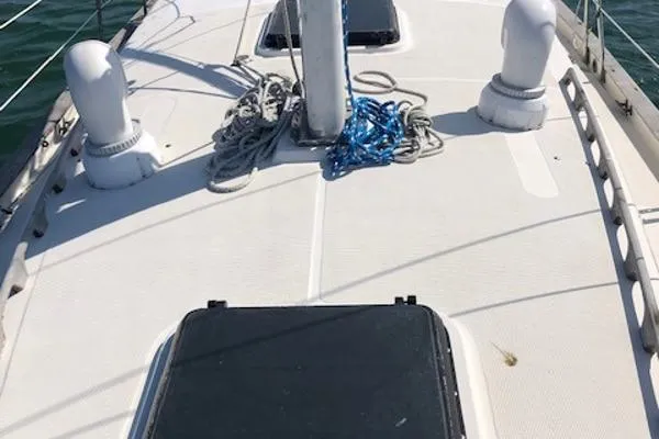 Slide: The Image of Pacific Seacraft Crealock 37 1981 - 5