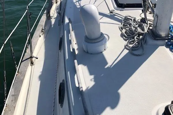 Slide: The Image of Pacific Seacraft Crealock 37 1981 - 6