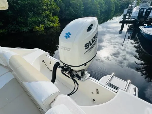 Slide: The Image of Bulls Bay 230 Center Console 2020 - 4