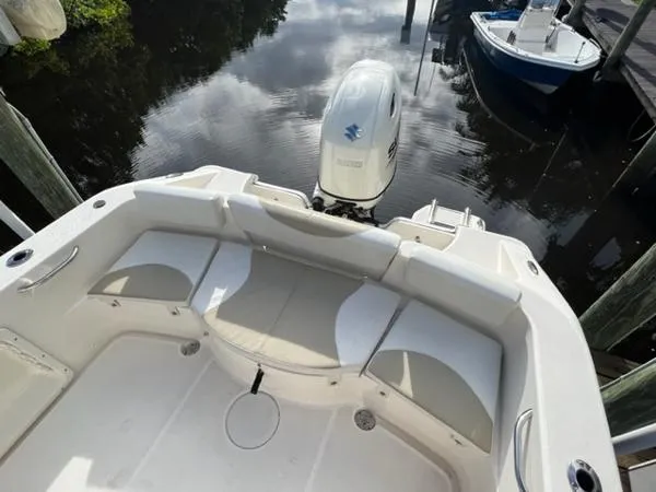 Slide: The Image of Bulls Bay 230 Center Console 2020 - 6