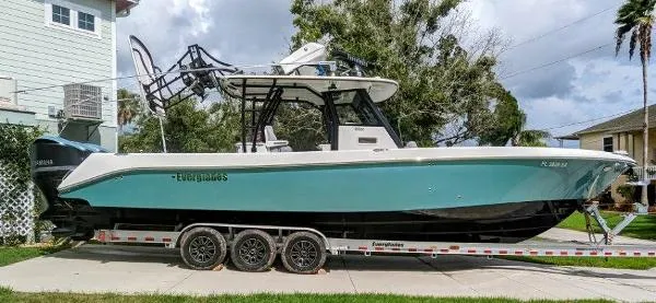 Slide: The Image of Everglades 355 Center Console 2018 - 6