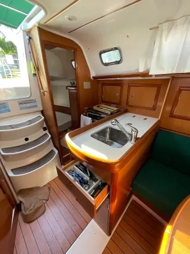 Slide: The Image of Beneteau 323 2008 - 7