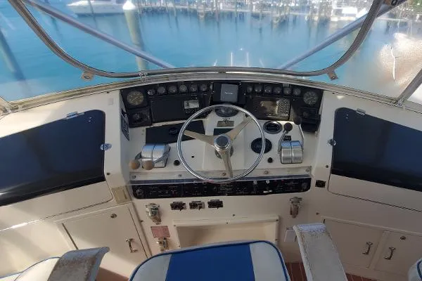 Slide: The Image of Hatteras 52 Cockpit Motor Yacht 1991 - 9