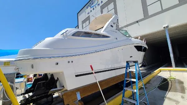 Slide: The Image of Sea Ray 330 Sundancer 2016 - 1