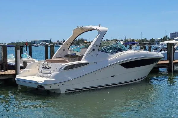Slide: The Image of Sea Ray 330 Sundancer 2016 - 3