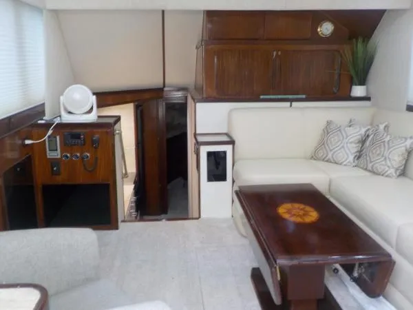 Slide: The Image of Hatteras 45 Convertible 1987 - 1